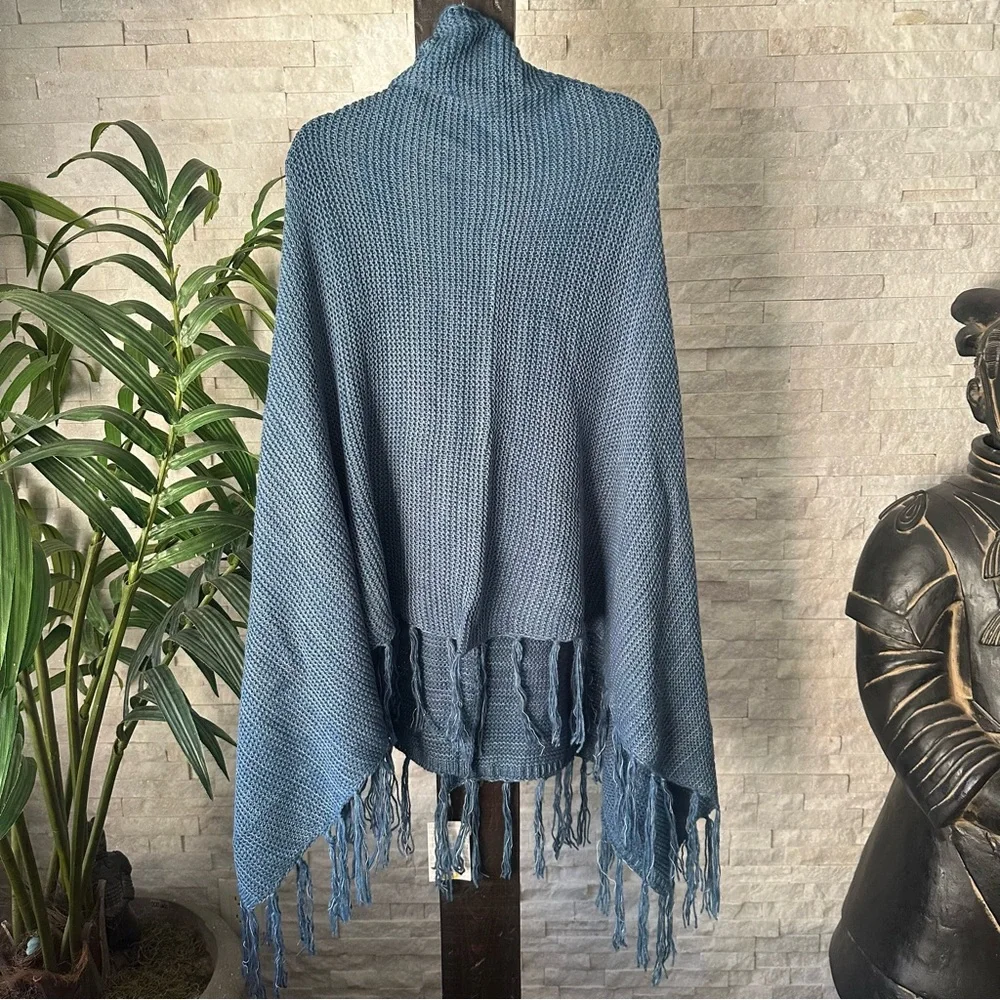 LULAROE “Mimi” Blue Tassel Poncho Cape One Size New with Tags